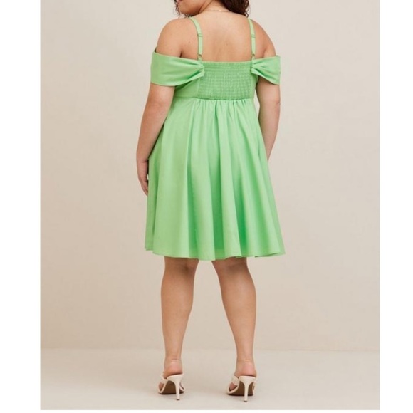 TORRID NWT DISNEY TINKERBELL STRETCH POPLIN OFF SHOULDER DRESS HALLOWEEN COSTUME - Picture 4 of 6